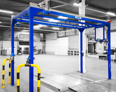 APACHE portal movable in einer Halle