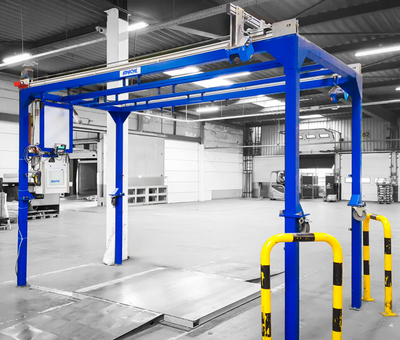 APACHE portal movable in einer Halle